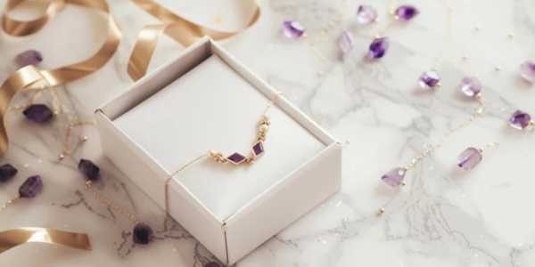 7 Best Jewelry Gifts For Loved Ones